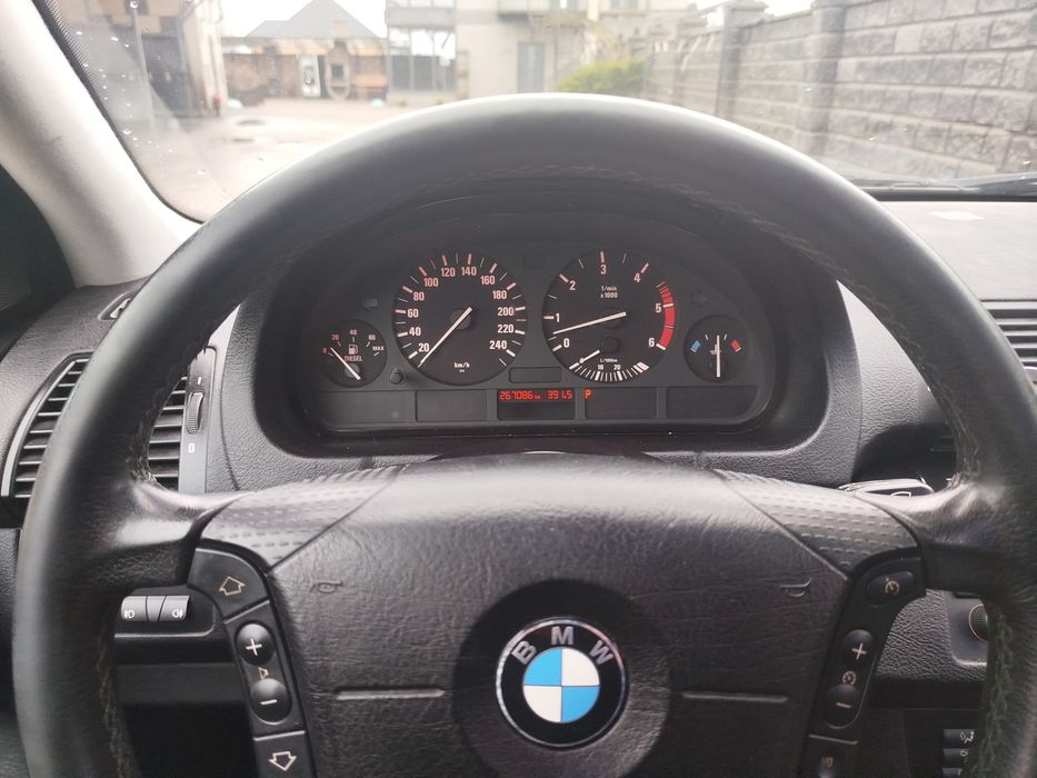 Продам BMW X5  E53