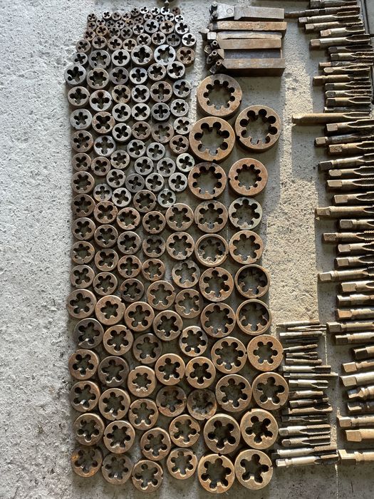 Токарні інструменти