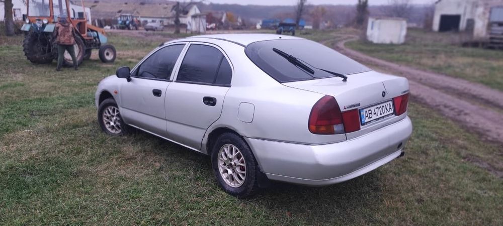 Продам Мітсубісі карізма