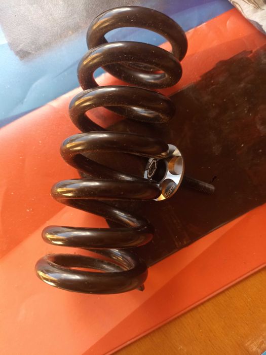 Sprężyna Fox 550x2,39