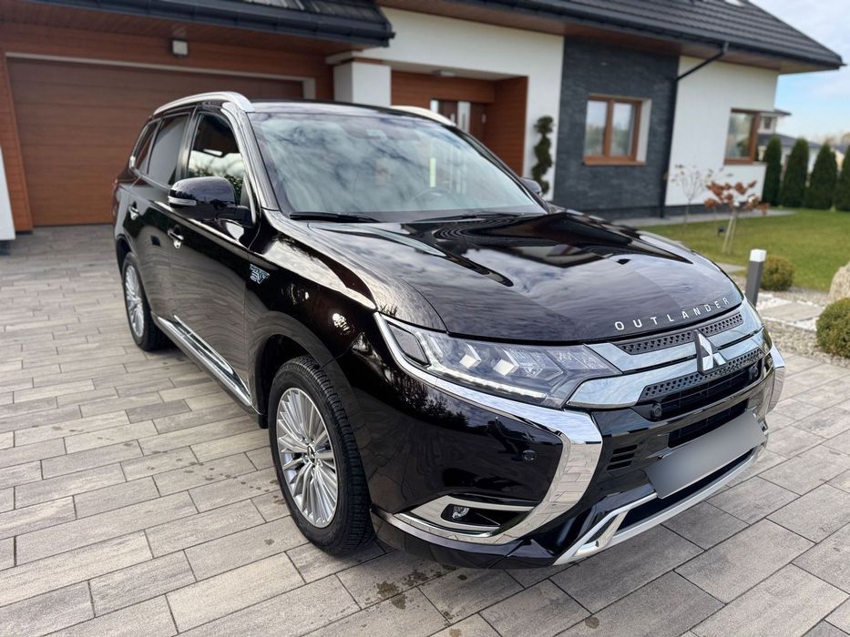 Mitsubishi Outlander PHEV PLUG-IN LIFT 2.4L 4x4*kamery 360* serwis zarejestrowany
