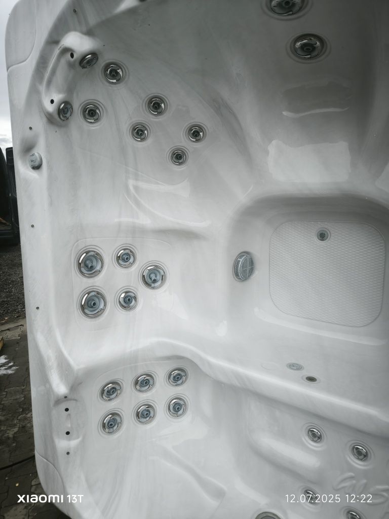 Jacuzzi ogrodowe Made U.S.A  5 osobowe