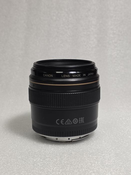 Canon EF 85mm F/1.8