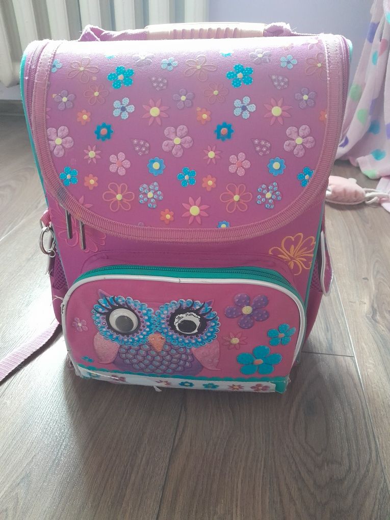 Шкільний рюкзак для початкової школи для дівчинки
