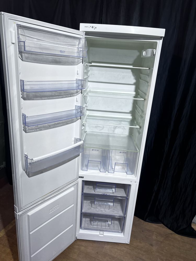 Двухметровый холодильник ZANUSSI нижняя морозилка. Бесплатная доставка