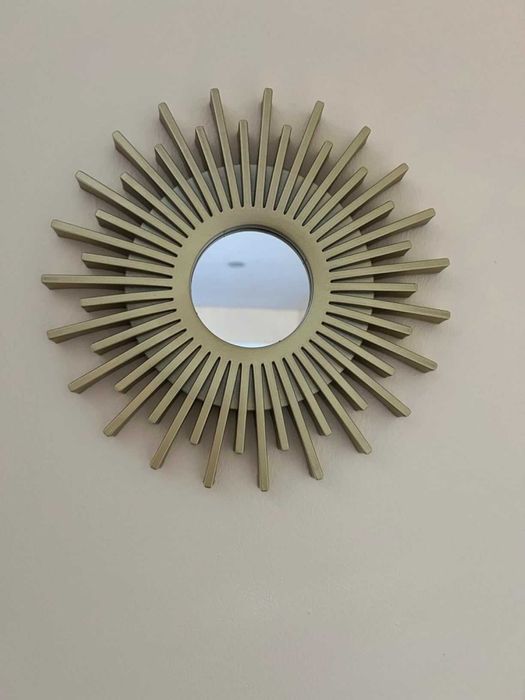 Dekoracja zestaw 3 luster w złotych ramkach do domu na ścianę