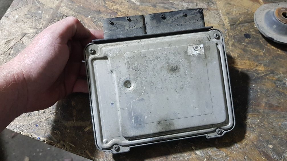 Komputer sterownik silnika 1.9 z19dt z19dth opel vectra c signum DM