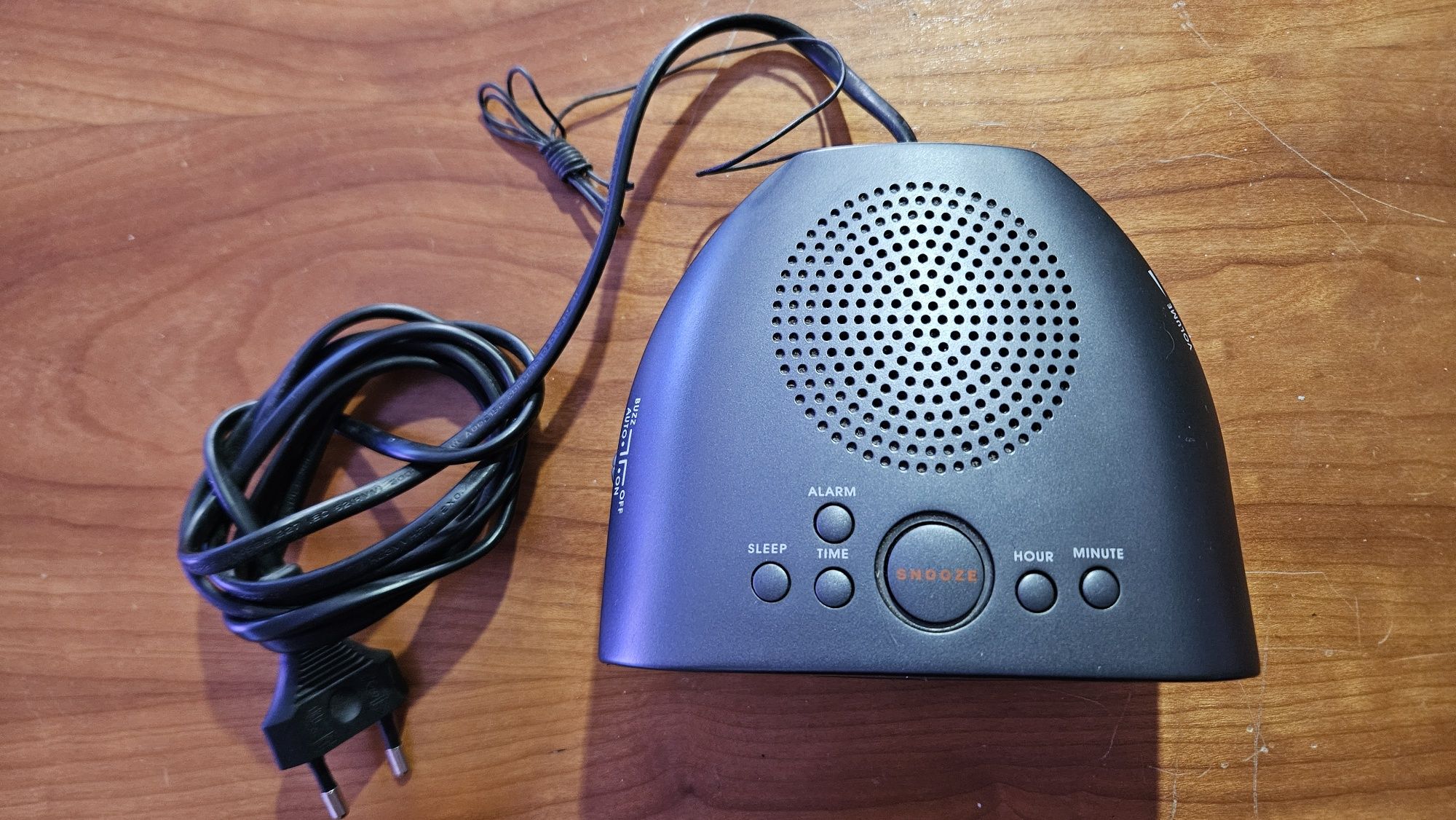 New One Alarm Clock Radio CR100B