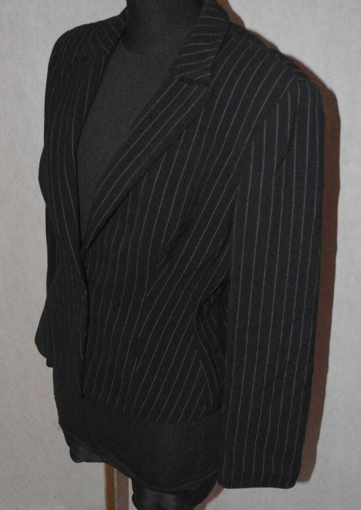 Wełniany żakiet w paski Marc Cain 36/38