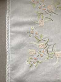 Obrus serweta retro ręcznie haftowany pastelowe kwiaty
