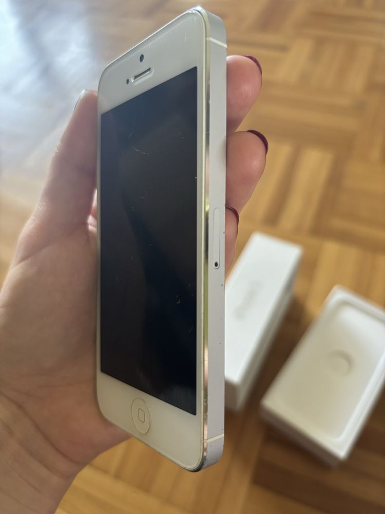 iPhone 5, 16 GB, biały