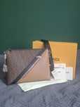Torebka Fendi Diagonal Messenger Bag beżowa