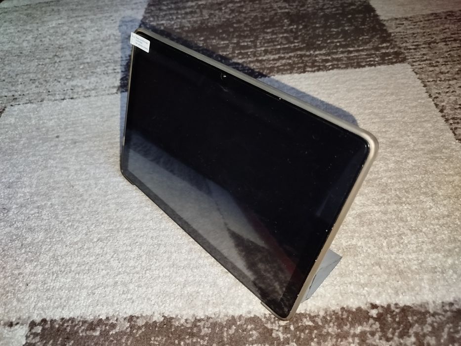 Планшет Teclast 4/64, с чехлом и зарядным