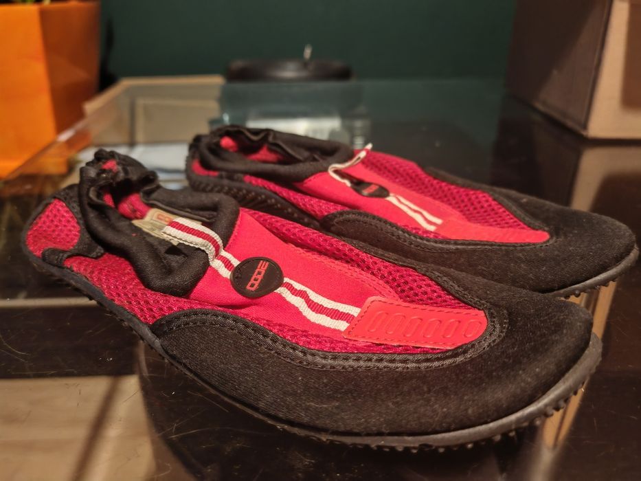 Buty do pływania