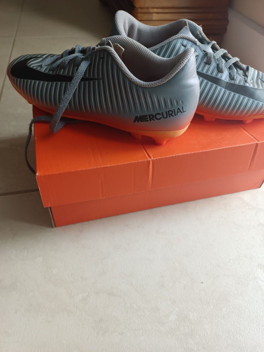 Buty piłkarskie korki Nike Mercurial 36.5