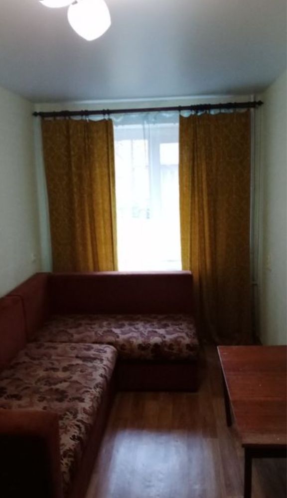 Продам 1 комнатную гостинку в районе ХТЗ по пр. Александровскому