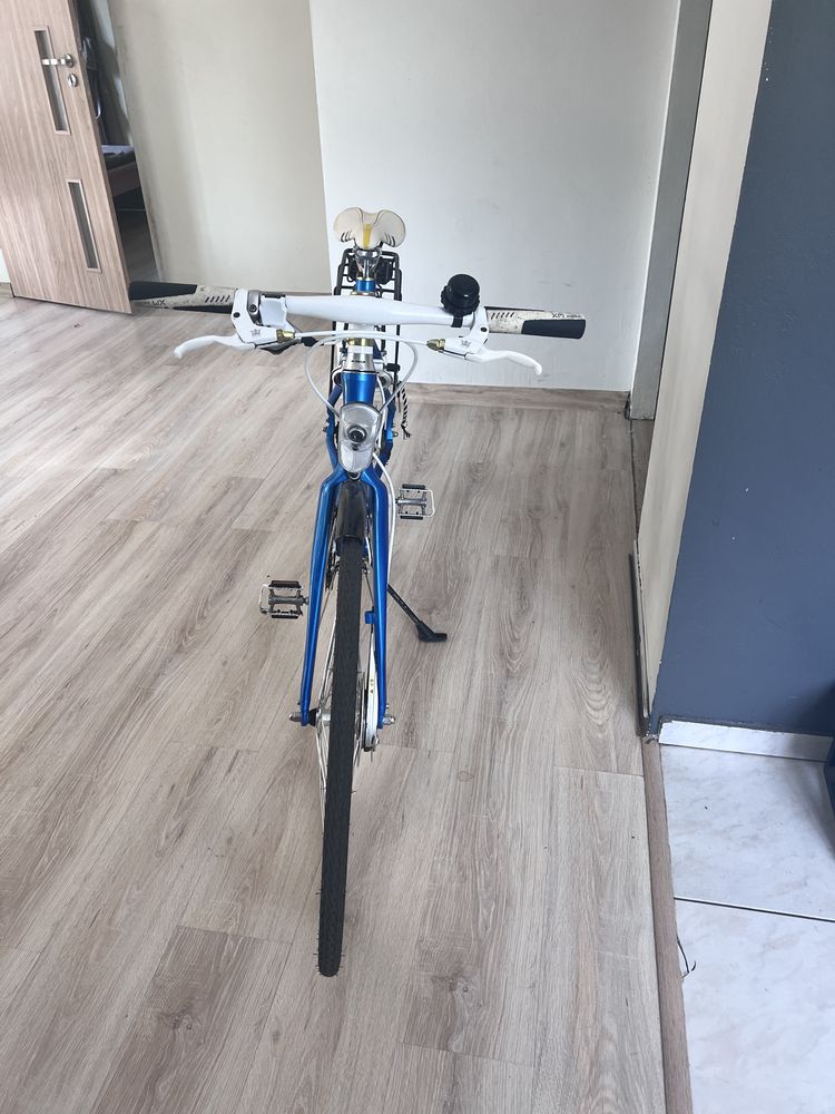Rower Avenue Brodway