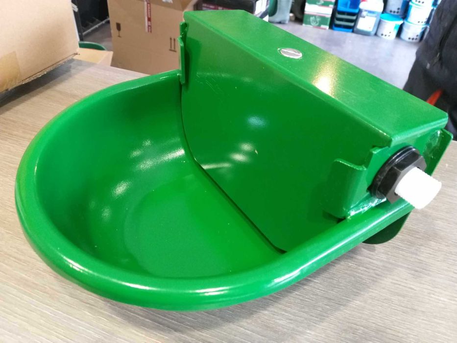 Poidło z zaworem pływakowym miskowe_ bydło, konie, owce i kozy