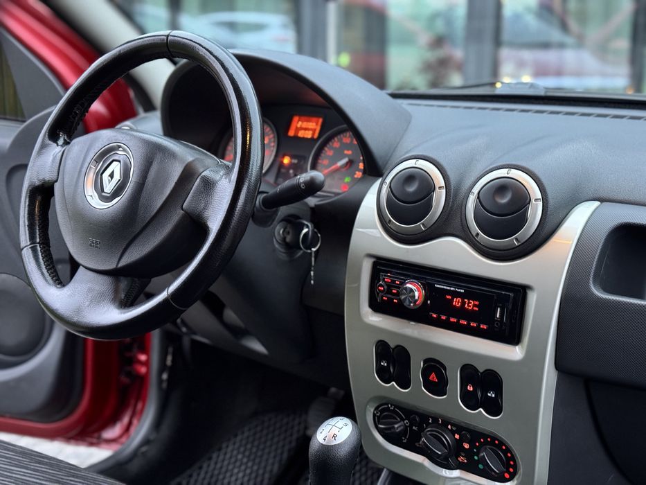 Продам Renault Logan MCV 2012