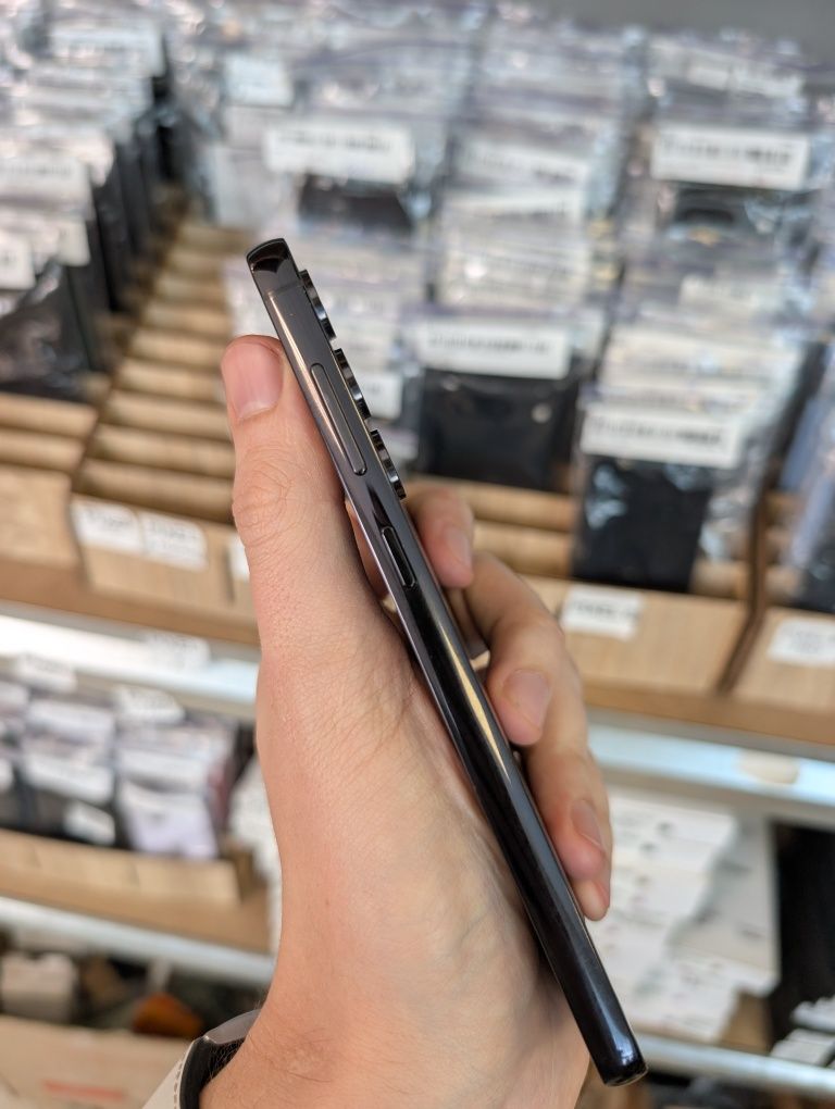 Смартфон Samsung Galaxy S23+ 8/256GB