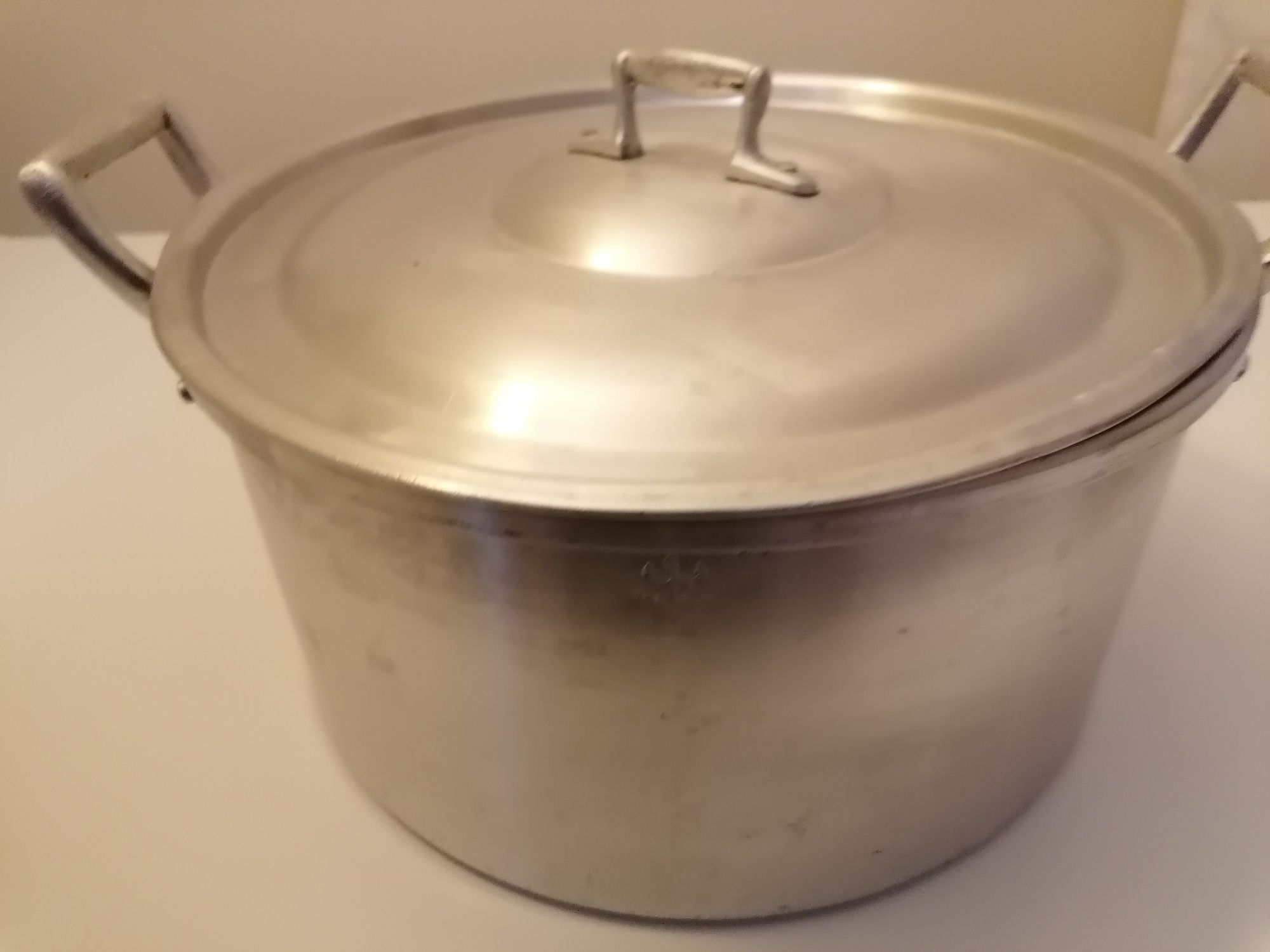 Tachos em Alumínio Fundido