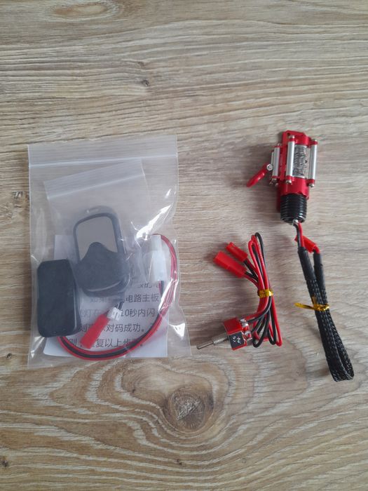 Wciągarka samochodowa z pilotem