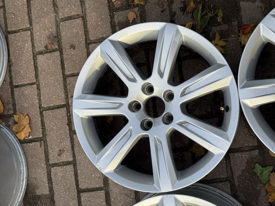 Komplet felg Volvo 17” 5x108 8J ET42 Felgi Używane F-Vat
