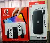 Nintendo Switch OLED V2 - Impecável | Pouco uso | Com bolsa