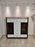 Meble, witryna Dallas 135/133/41cm, orzech naturalny.