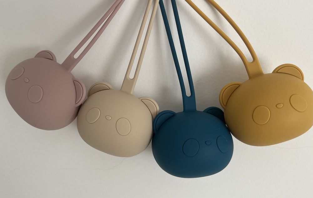 Porta chupetas fofos