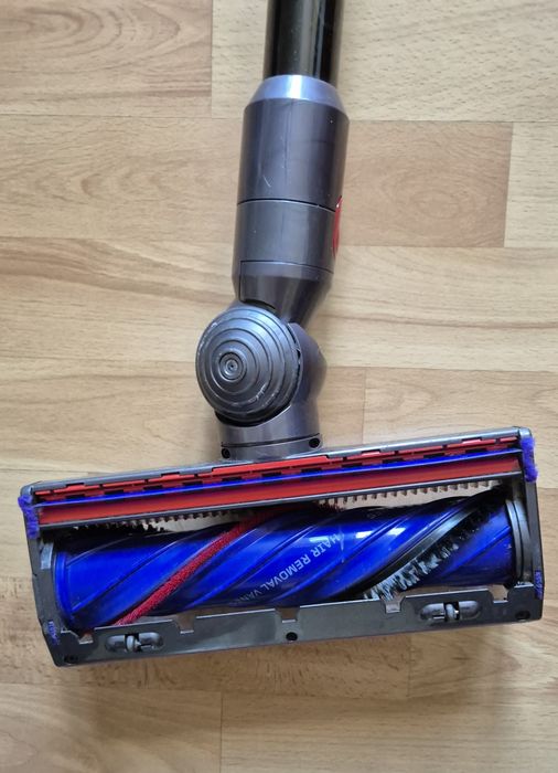 Odkurzacz pionowy Dyson v8
