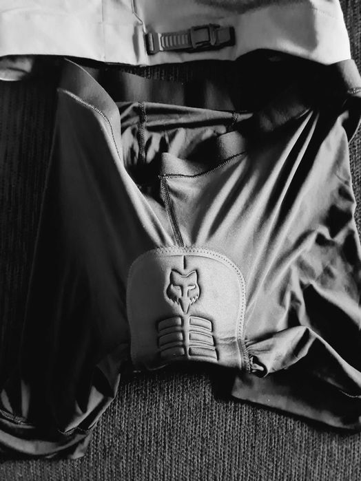 Calções Fox Ranger com forro. Novo