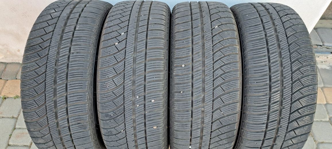 Opony wielosezonowe 225/50/17 jak nowe