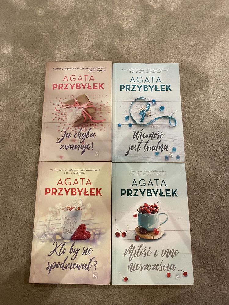 Seria 4 książek Agaty Przybylek