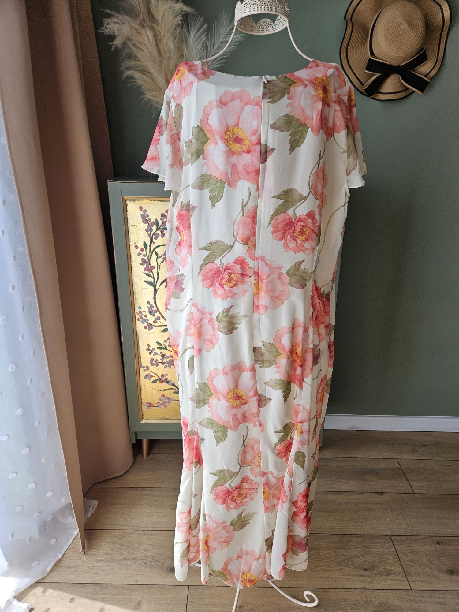 Elegancka Sukienka Damska Maxi Letnia w Kwiaty delikatba jasna w kw