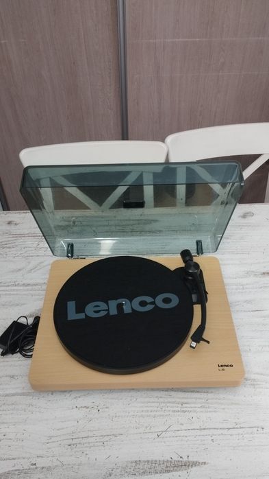 Gramofon LENCO L-30