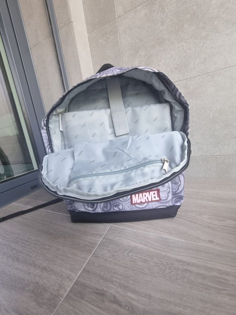 Mochila escolar para rapaz