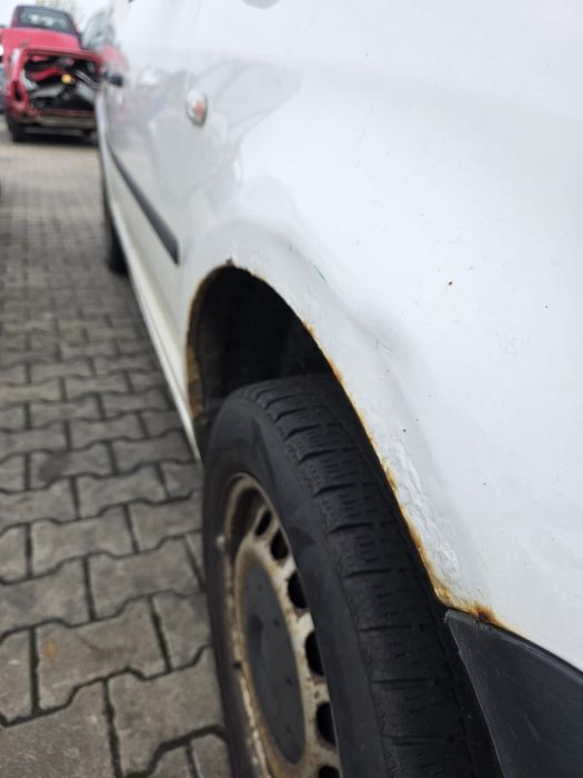 Автомибіль volkswagen caddy