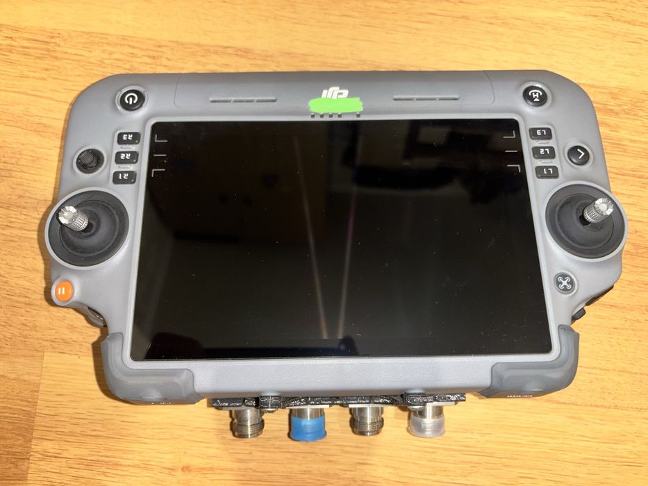 ТОРГ! Пульт DJI RC Plus 2 + зарядные хабы