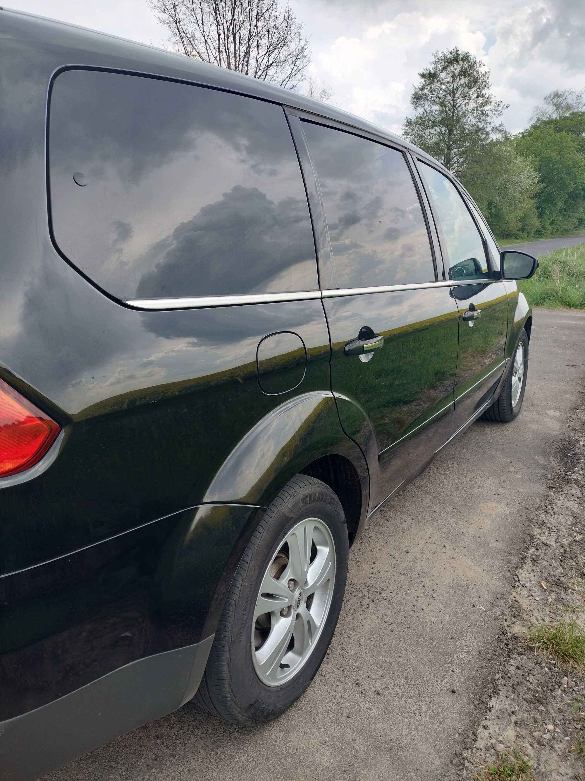 Ford Galaxy mk3.