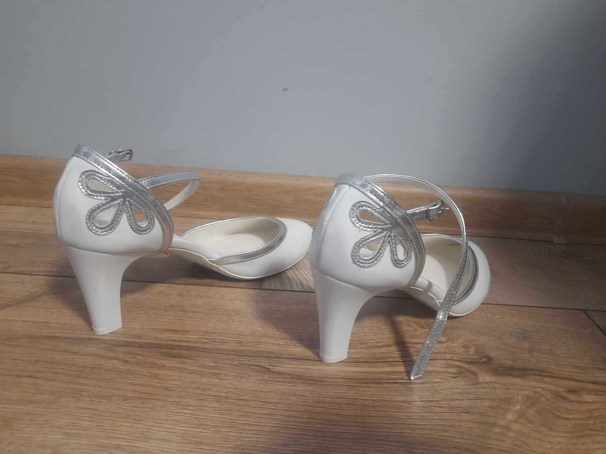 Buty na obcasie, białe, ślubne, 40