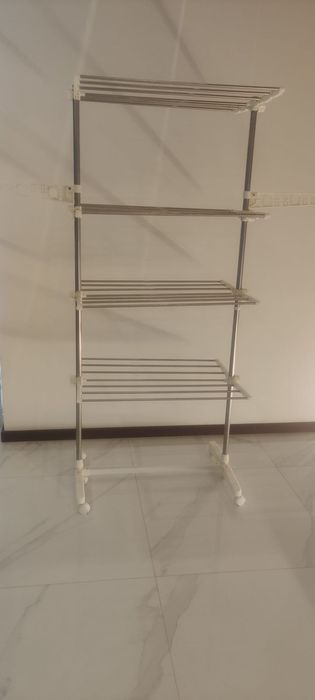 Estendal de roupa como novo.