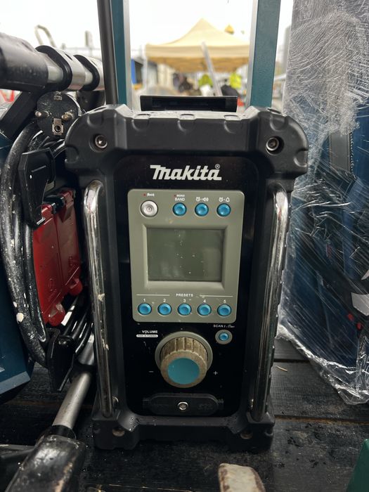 Шуруповерт, гайковерт, колонка,перфоратор, акумуляторнийписолос Makita