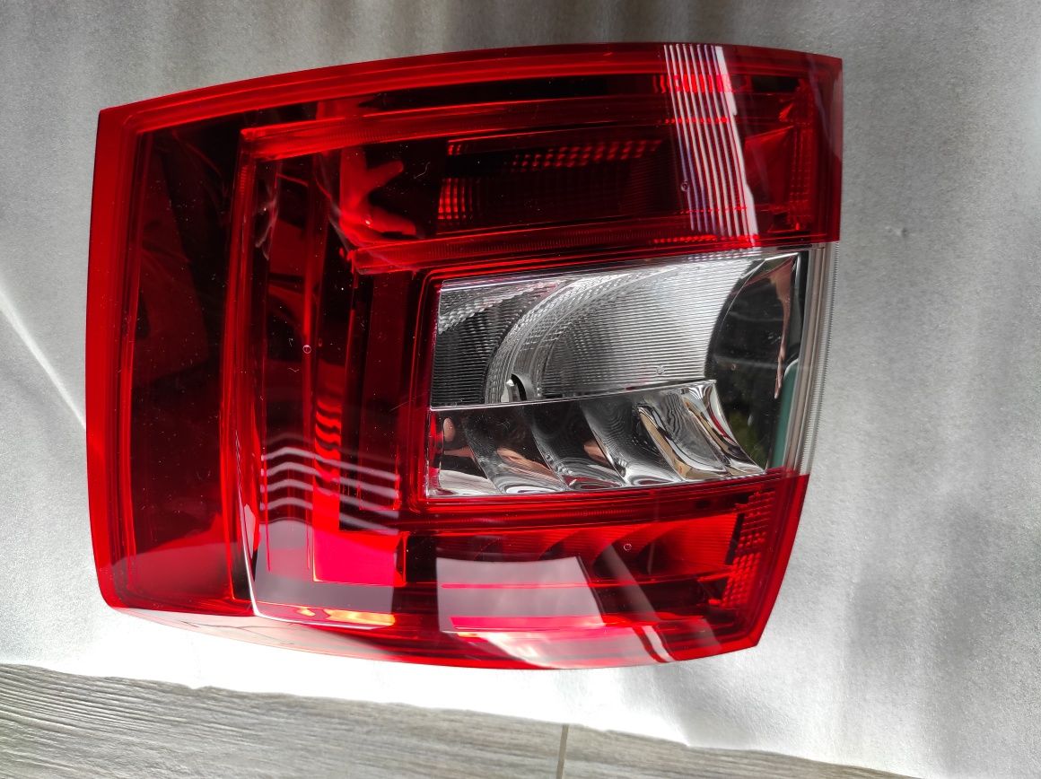 Lampa Tył Skoda Octavia  Prawa