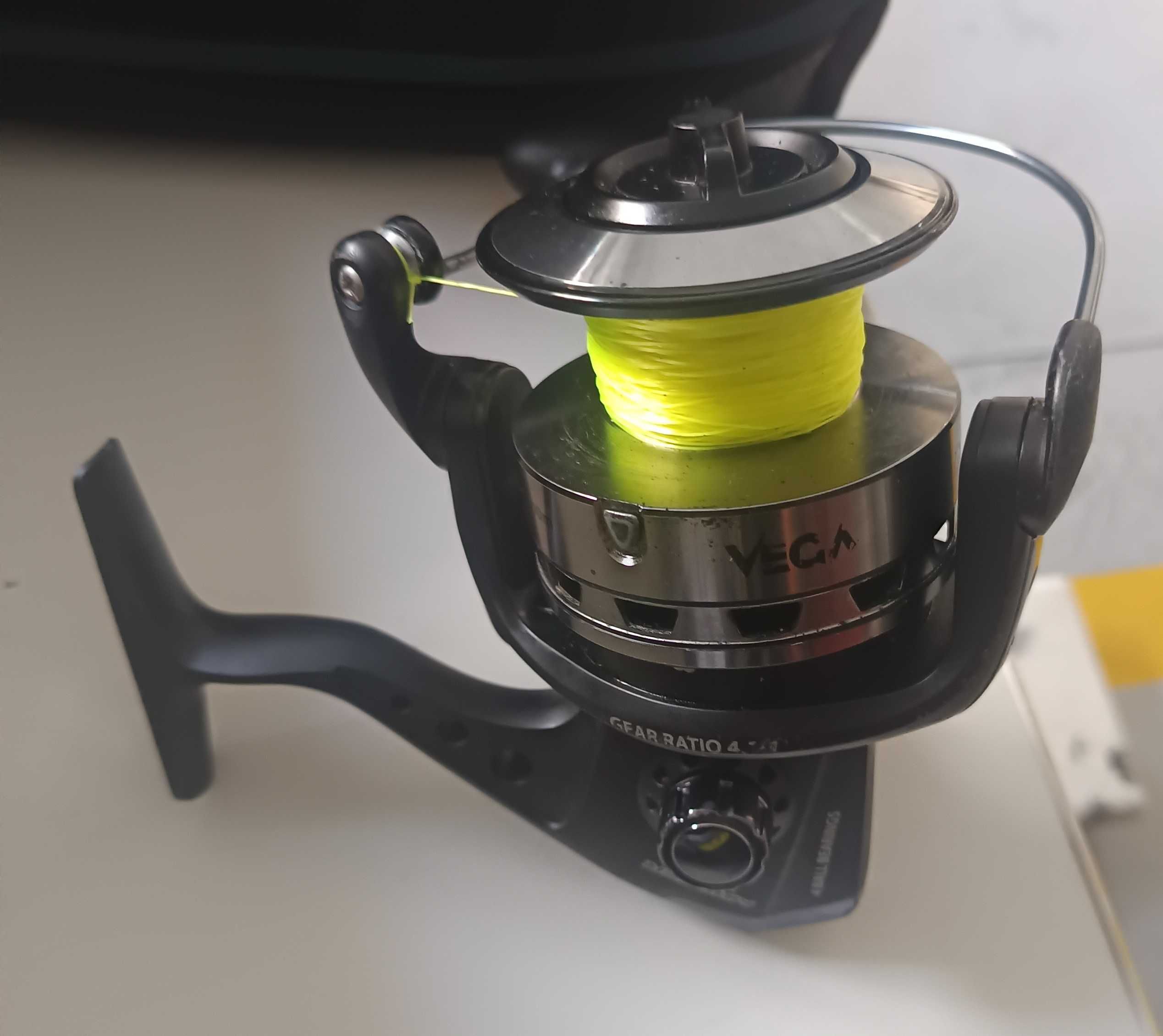 Pesca canas e carretos