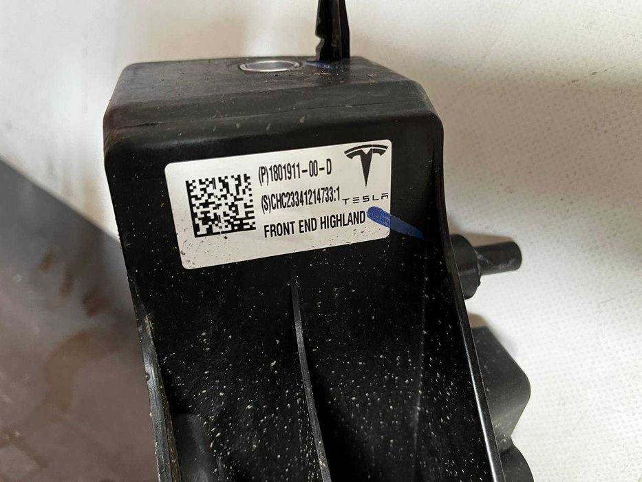 Панель передня, Телевізор Tesla Model 3 Highland 1801911-00-F