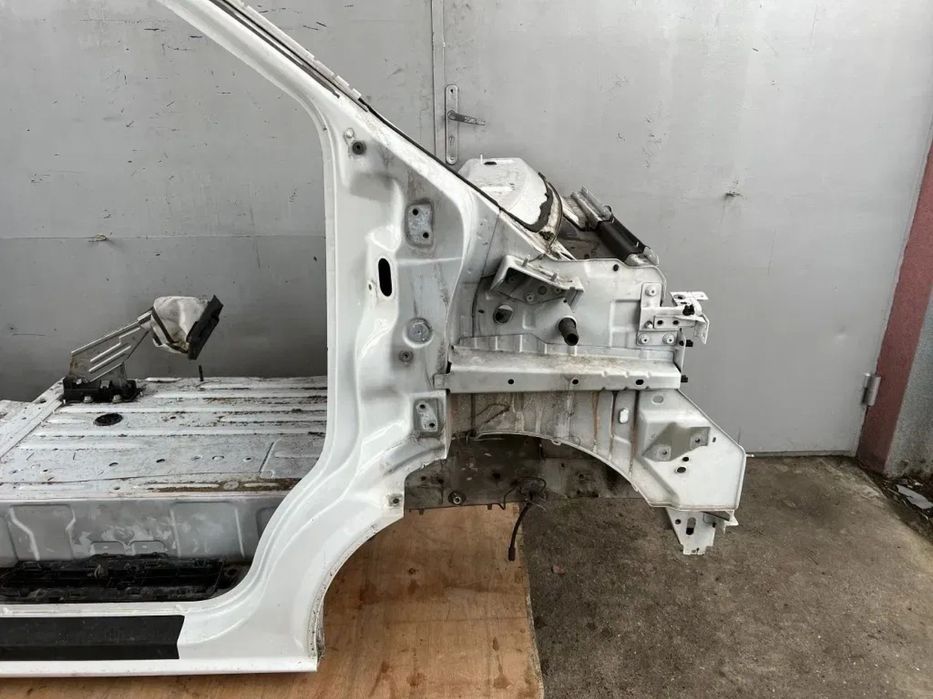 Ćwiartka Przednia Prawa Przód Podłużnica Próg Słupek Renault Trafic III Vivaro B Talento