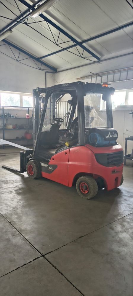 Wozek widlowy LINDE H20-T01