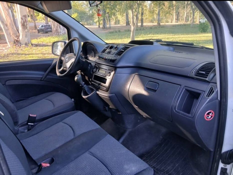 Mercedes vito 9 lugares  2011