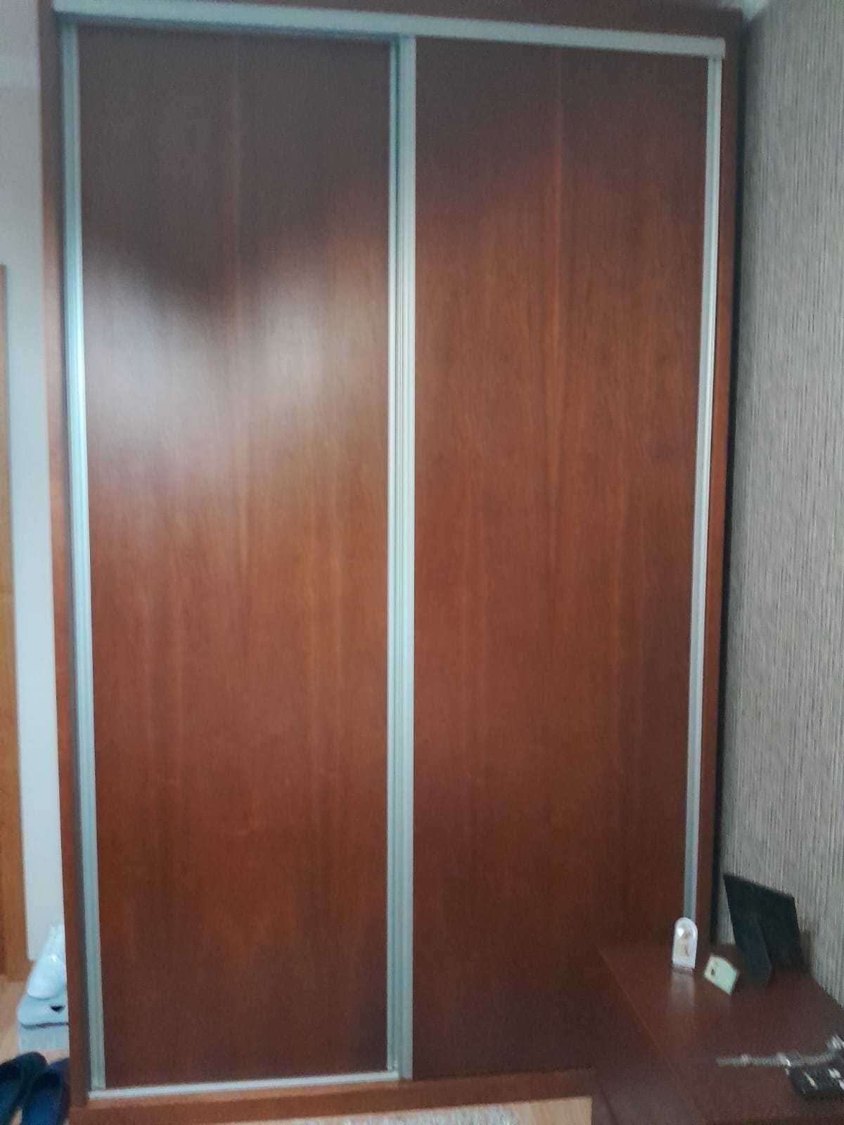 Roupeiro de 2 portas